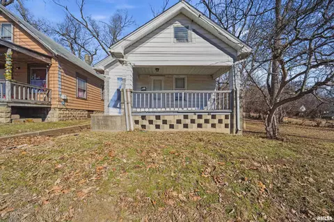 2725 W Lincoln Ave, Peoria, IL 61604