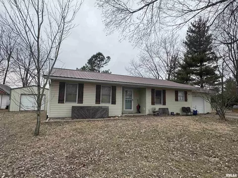 620 S Park Dr, Goreville, IL 62939
