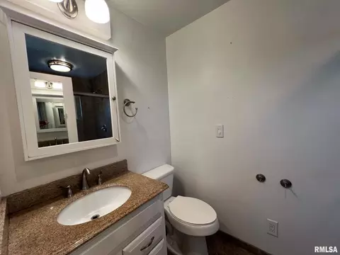 Bath - 292 Jana Rd, Macomb, IL 61455 photo 1 of 7