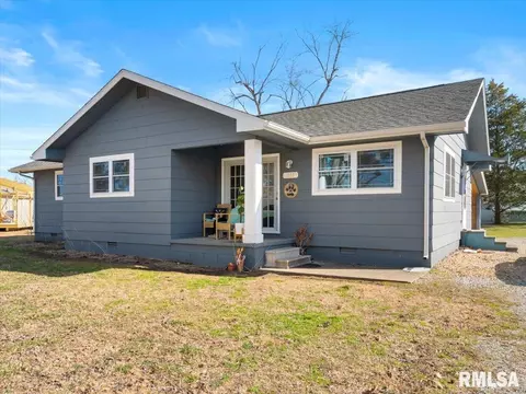 336 N Miller St, Carrier Mills, IL 62917