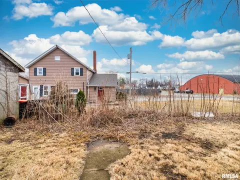 Exterior - 113 N 3rd St, Dunlap, IL 61525 photo 8 of 15