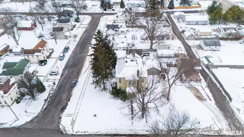 View/Area - 113 N 3rd St, Dunlap, IL 61525 photo 5 of 12