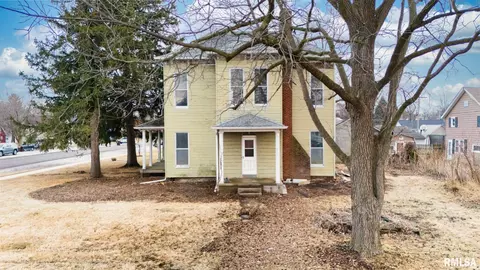 Exterior - 113 N 3rd St, Dunlap, IL 61525 photo 3 of 15