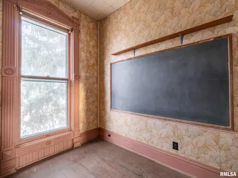 Bedroom - 113 N 3rd St, Dunlap, IL 61525 photo 8 of 22