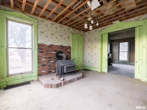 Living - 113 N 3rd St, Dunlap, IL 61525 photo 4 of 5