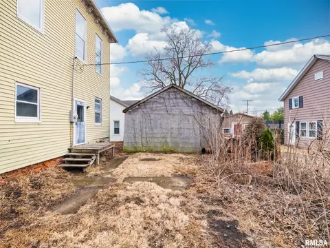 Exterior - 113 N 3rd St, Dunlap, IL 61525 photo 6 of 15