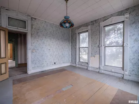 Bedroom - 113 N 3rd St, Dunlap, IL 61525 photo 10 of 22
