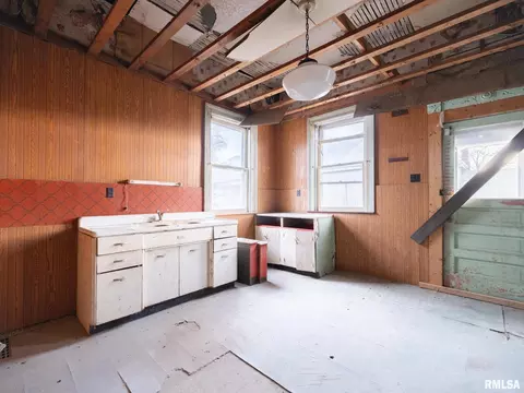 Kitchen - 113 N 3rd St, Dunlap, IL 61525 photo 1 of 3