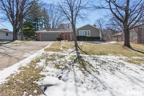 2816 W Richwoods Blvd, Peoria, IL 61604