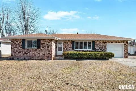 610 N Rainbow Rd, Peoria, IL 61604