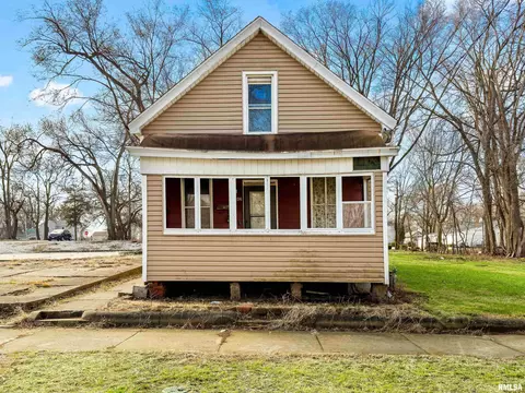 1206 W Johnson St, Peoria, IL 61605