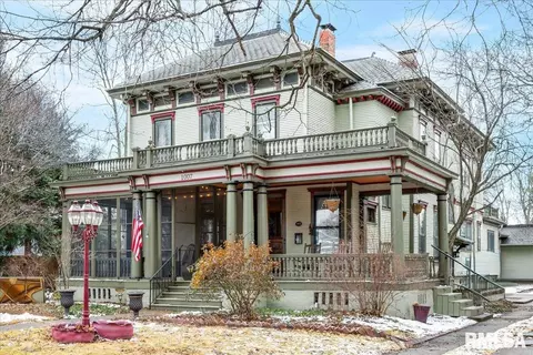 Exterior - 1007 E Jefferson St, Bloomington, IL 61701 photo 5 of 15