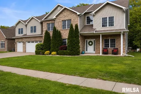 1817 Autumn Rdg, Washington, IL 61571