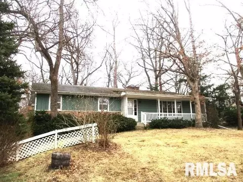 531 E Shady Oaks Dr, Metamora, IL 61548