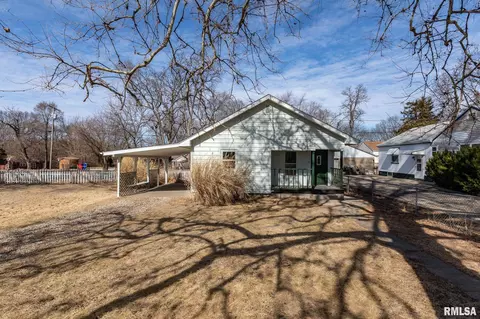 515 E Marietta Ave, Peoria Heights, IL 61616