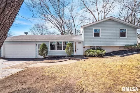 1129 N Leroy St, East Peoria, IL 61611
