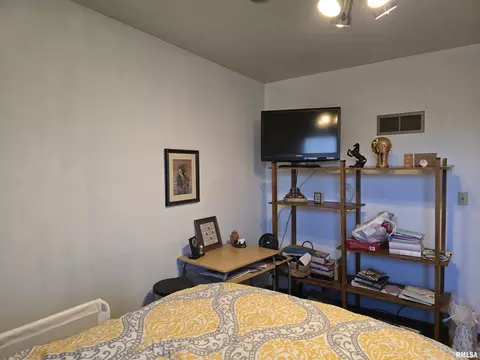 Bedroom - 1410 E Locust St, Canton, IL 61520 photo 1 of 10