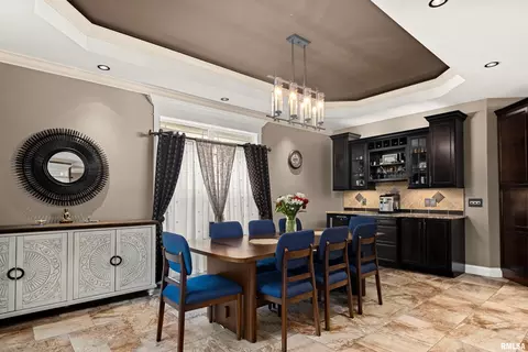 Dining - 1017 S Copperpoint Dr, Dunlap, IL 61525 photo 7 of 9