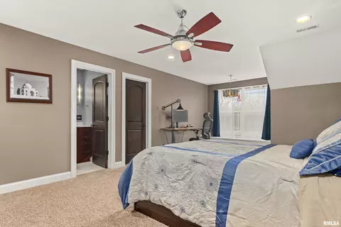 Bedroom - 1017 S Copperpoint Dr, Dunlap, IL 61525 photo 5 of 9