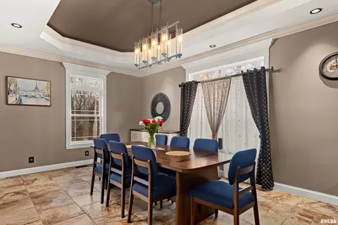 Dining - 1017 S Copperpoint Dr, Dunlap, IL 61525 photo 5 of 9