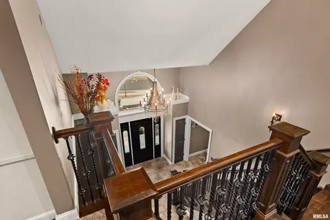 Entry Way - 1017 S Copperpoint Dr, Dunlap, IL 61525 photo 5 of 5