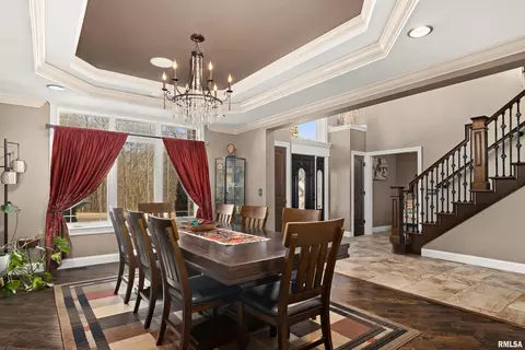 Dining - 1017 S Copperpoint Dr, Dunlap, IL 61525 photo 2 of 9