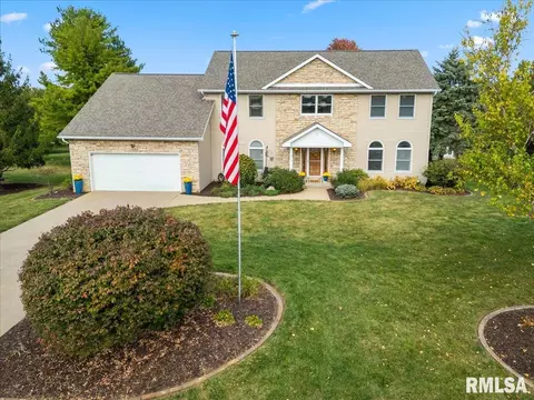 613 Countryside Dr, Germantown Hills, IL 61548