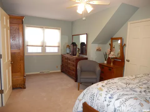Bedroom - 1418 Joseph St, Macomb, IL 61455 photo 4 of 4