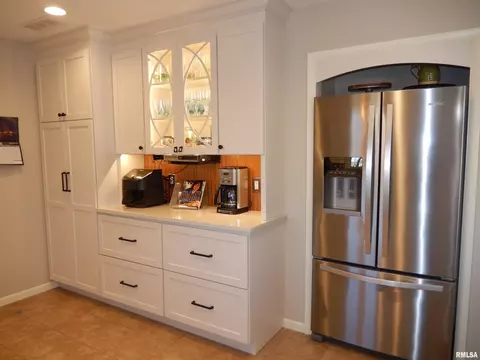 Kitchen - 1418 Joseph St, Macomb, IL 61455 photo 4 of 9
