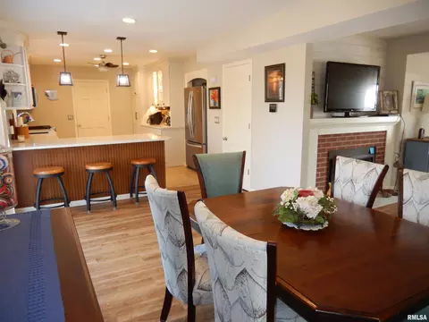 Dining - 1418 Joseph St, Macomb, IL 61455 photo 1 of 4