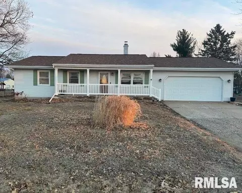 7382 Sky Ranch Rd, Manito, IL 61546
