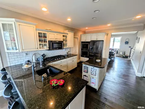 Kitchen - 703 Mayfair Ct, Germantown Hills, IL 61548 photo 1 of 6