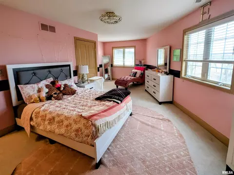 Bedroom - 703 Mayfair Ct, Germantown Hills, IL 61548 photo 1 of 4