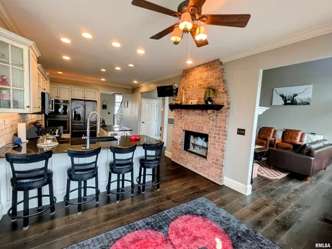 Kitchen - 703 Mayfair Ct, Germantown Hills, IL 61548 photo 3 of 6