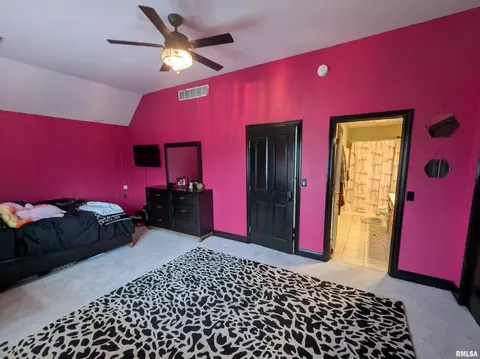 Bedroom - 703 Mayfair Ct, Germantown Hills, IL 61548 photo 2 of 4