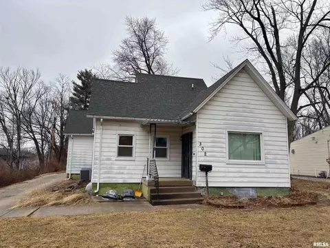 302 E Murray St, Macomb, IL 61455