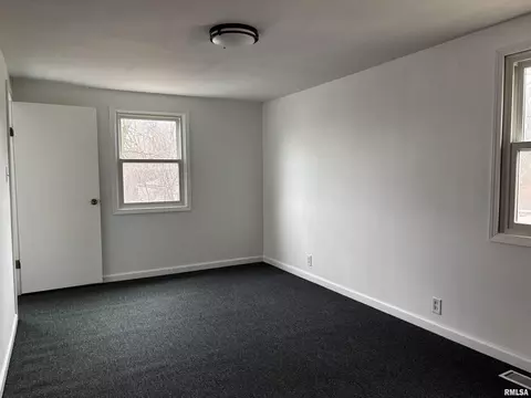 Bedroom - 302 E Murray St, Macomb, IL 61455 photo 4 of 4