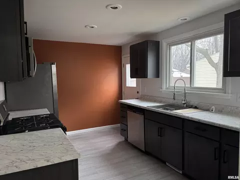Kitchen - 302 E Murray St, Macomb, IL 61455 photo 1 of 2
