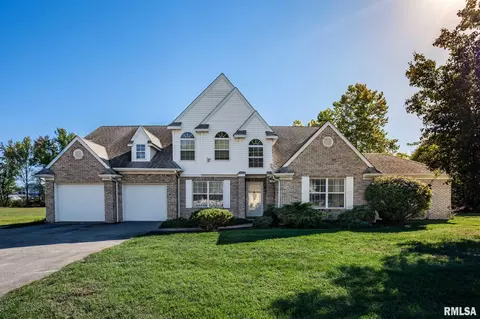 1713 Castleberry Dr, Marion, IL 62959