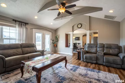 Other - 304 Eric Dr, Herrin, IL 62948 photo 4 of 11