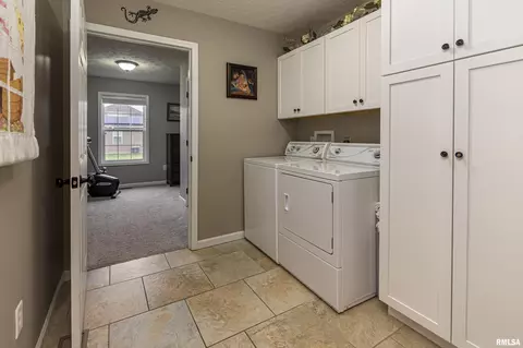 Other - 304 Eric Dr, Herrin, IL 62948 photo 9 of 11