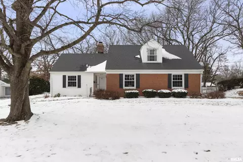 6551 N Cedarbrook Ln, Peoria, IL 61614