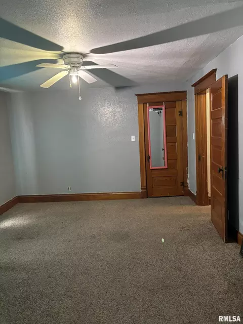 Bedroom - 506 Elm St, Canton, IL 61520 photo 4 of 4