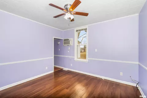 102 S Eastern Ave, Minier, IL 61759 photo 13