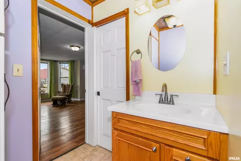 102 S Eastern Ave, Minier, IL 61759 photo 15