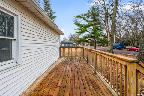 102 S Eastern Ave, Minier, IL 61759 photo 3