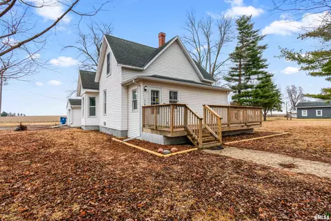 102 S Eastern Ave, Minier, IL 61759