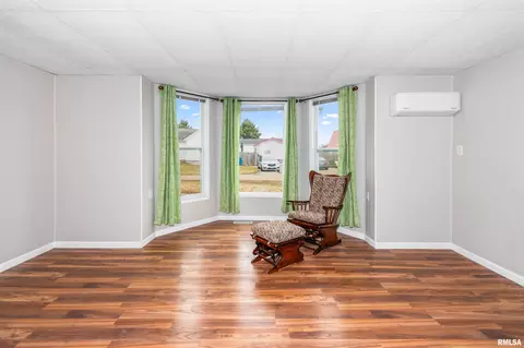102 S Eastern Ave, Minier, IL 61759 photo 7