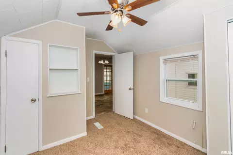 102 S Eastern Ave, Minier, IL 61759 photo 26