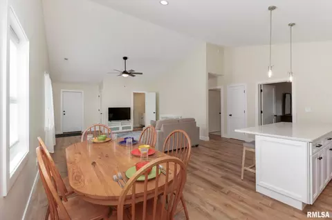 Dining - 607 E 2nd St, Delavan, IL 61734 photo 2 of 2
